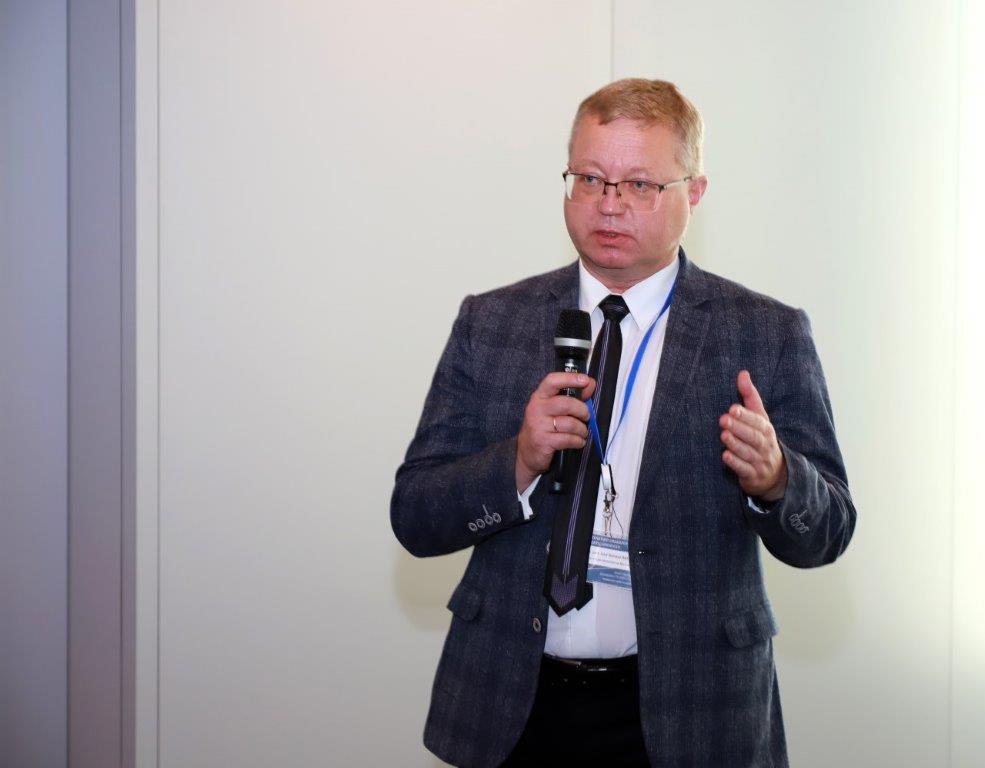 Tomasz Rokita, AGH, na konferencji Bezpieczeństwo urządzeń transportu linowego 2023