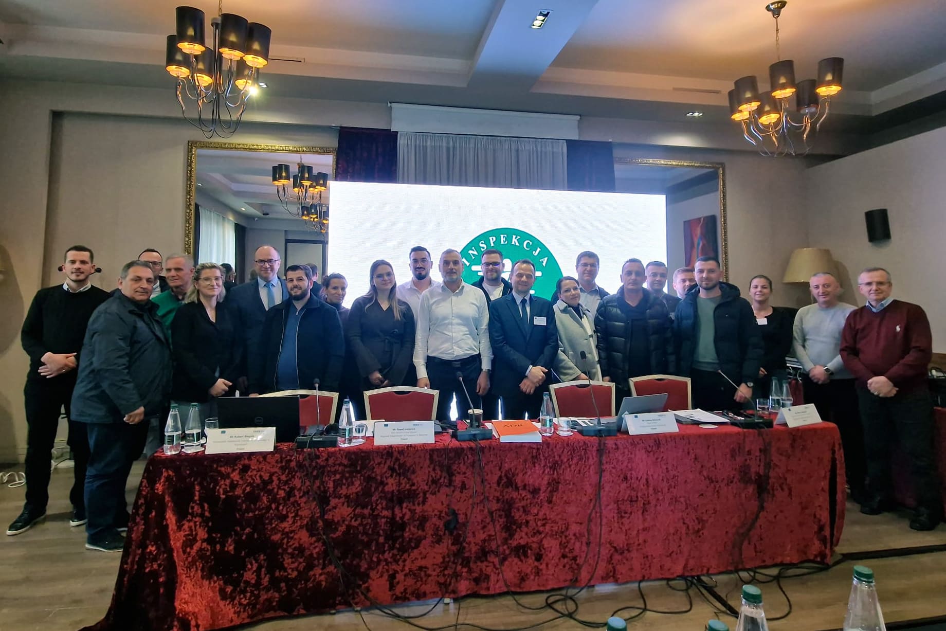 Uczestnicy spotkania TAIEX Zdjęcie grupowe ze spotkania Albanii w ramach projektu TAIEX.